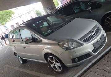 Opel Zafira 218.000 km 3.400 &euro; Frankfurt 60488