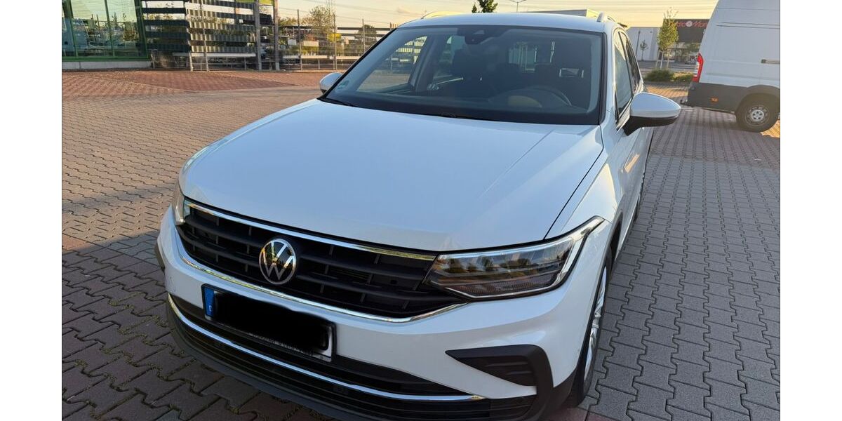 VW Tiguan 59.600 km 24.600 &euro; Darmstadt 64297