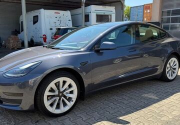 Tesla Model 3 65.000 km 23.990 &euro; Frankfurt am Main 65933