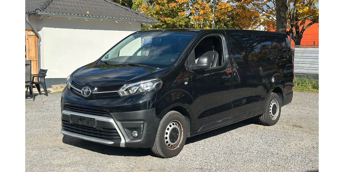 Toyota Proace (Verso) 156.000 km 11.990 &euro; Darmstadt 64293