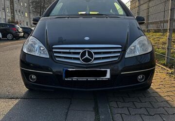 Mercedes-Benz A 160 180.000 km 1.169 &euro; Frankfurt am Main 65931