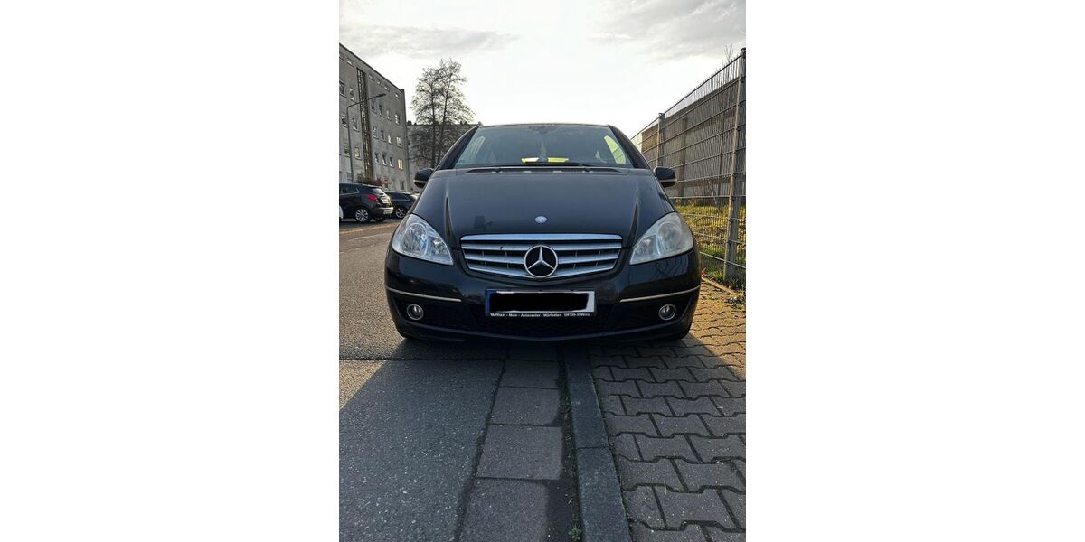 Mercedes-Benz A 160 180.000 km 1.169 &euro; Frankfurt am Main 65931