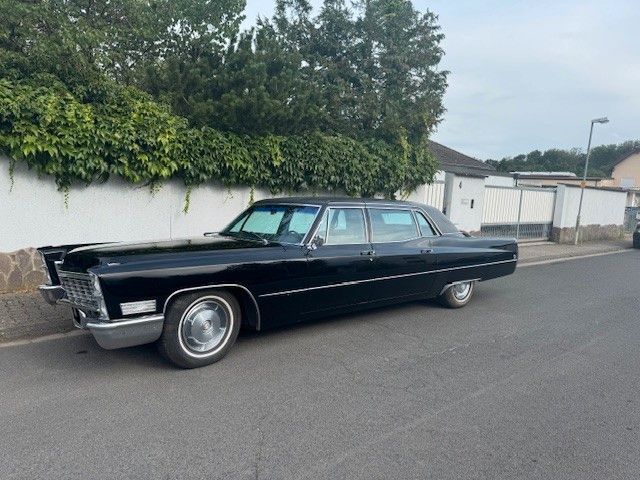 Cadillac Fleetwood 40.000 km 39.000 &euro; Seligenstadt 63500