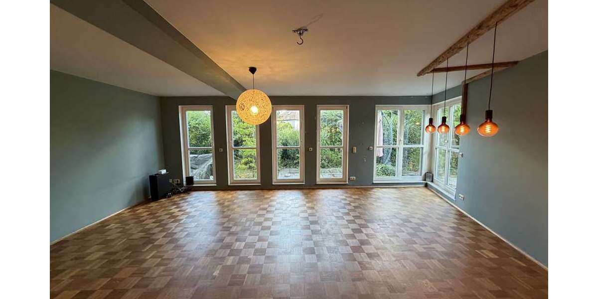 Etagenwohnung Hofheim - 5 Zimmer, 130 m&sup2;, 2.000&euro; | Angebot:27327318