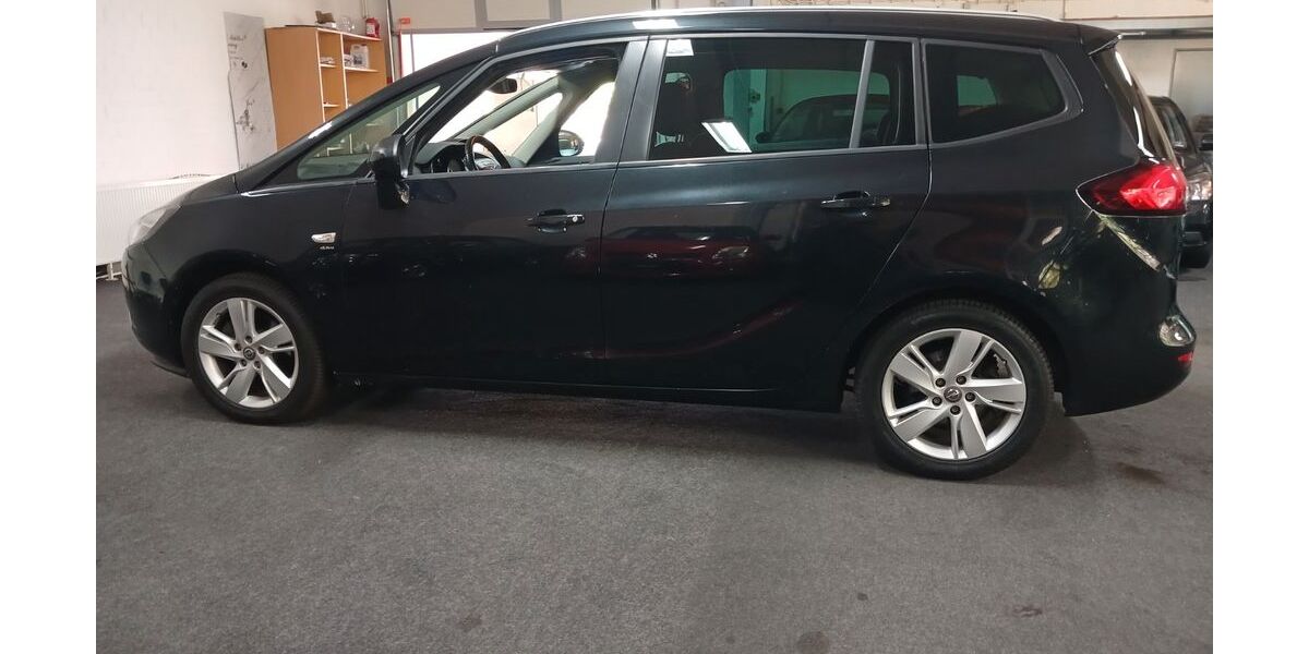 Opel Zafira Tourer 176.000 km 8.990 &euro; Rüsselsheim 65428