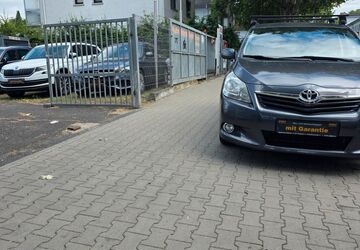 Toyota Verso 184.000 km 5.900 &euro; Offenbach 63071