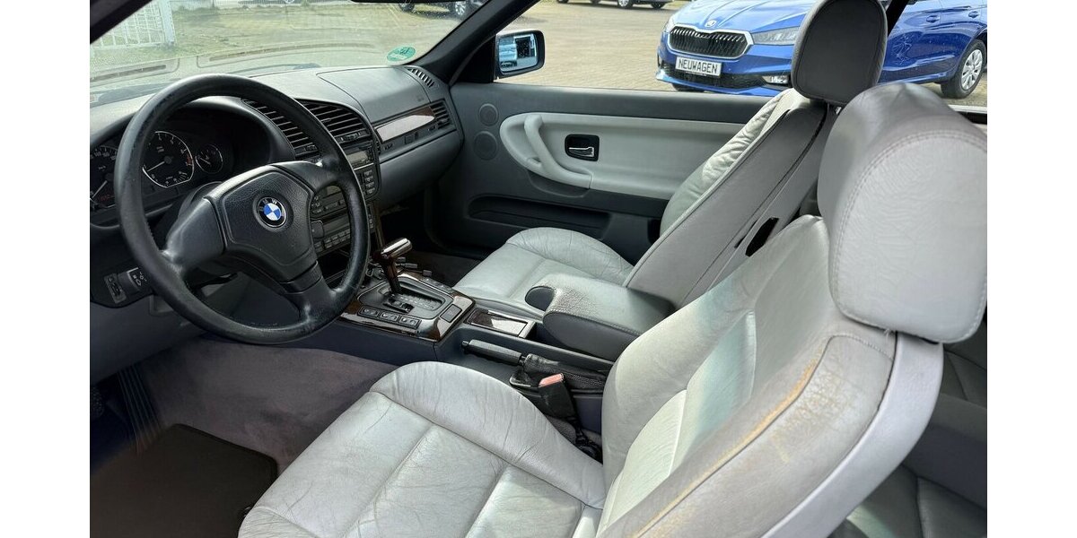 BMW 328i Cabrio Automatik Exclusiv Edition 273.000 km 5.999 &euro; Frankfurt 60386