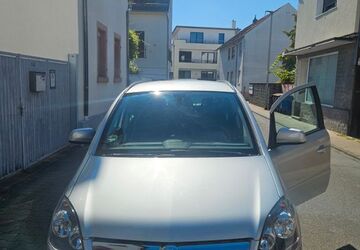 Opel Zafira 166.000 km 4.899 &euro; Langen 63225
