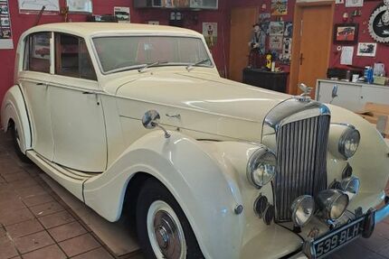 Bentley Andere 26.890 km 1.234 &euro; Lorsch 64653